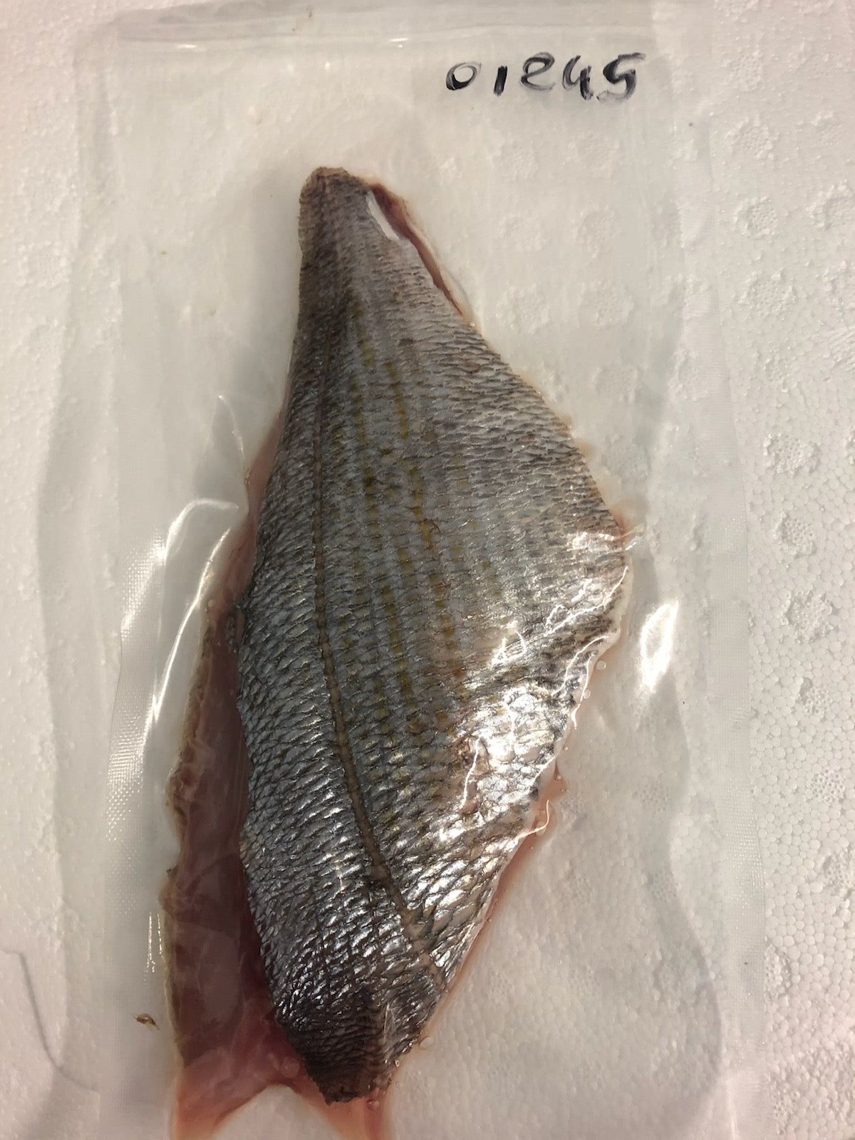 Filets de Dorades Grises (par 4 - env 300g)